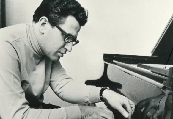 Celebrating Peter Frankl at 90